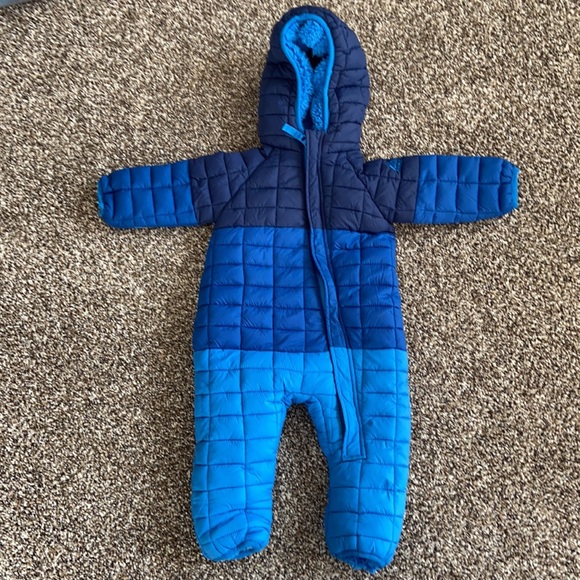 Snozu Other - Snozu fleece lined insulated puffer quilted snow suit 3-6 months
